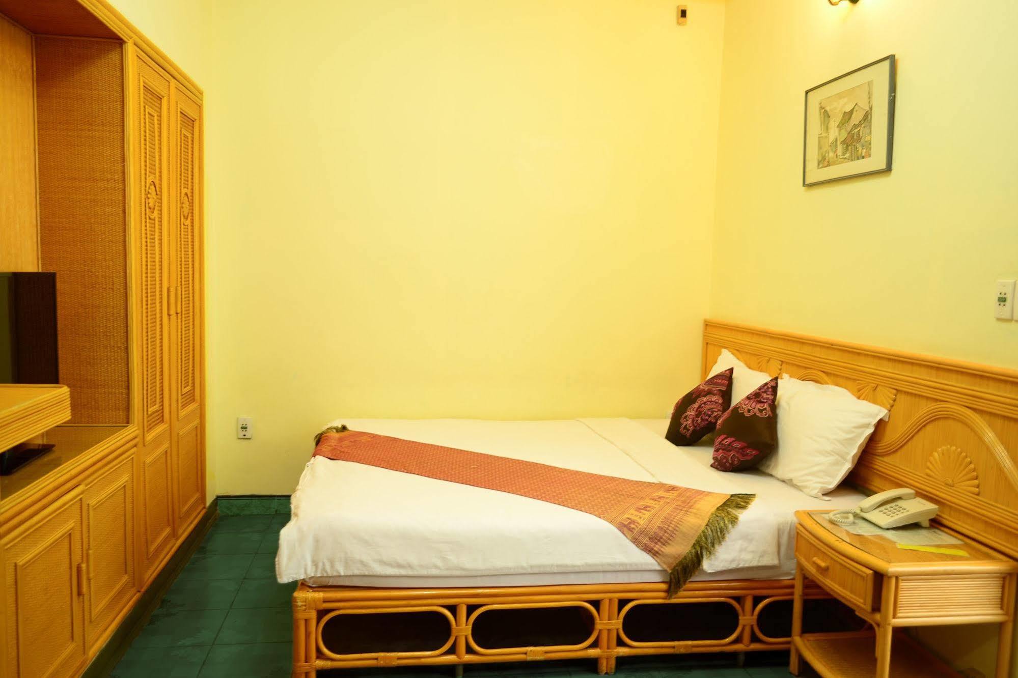 Evergreen Hotel